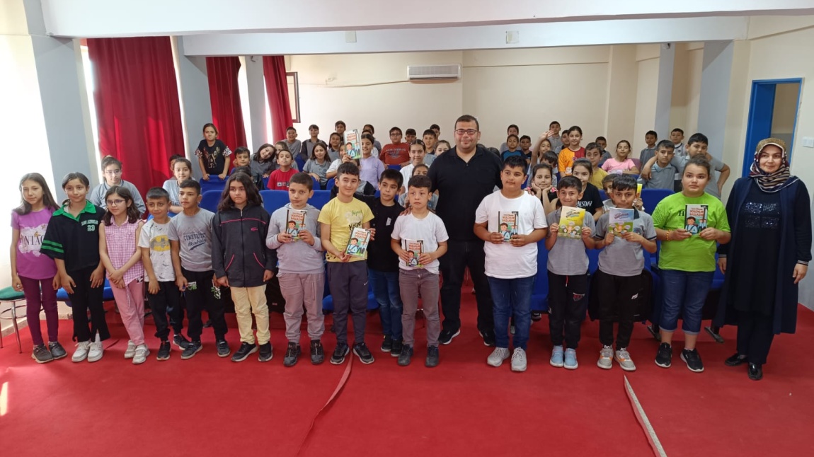 Eğitimci Yazar Mustafa Esat Sönmez'i Öğrencilerimizle Buluşturduk